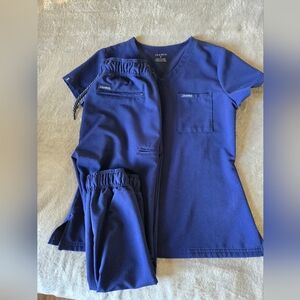 Jaanuu women's scrubs